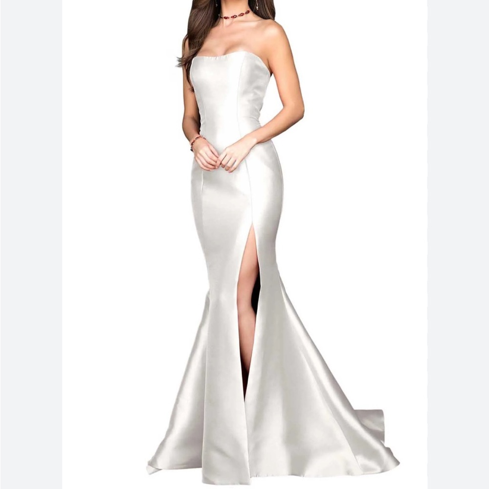 Sherri Hill IVORY Gown size 0